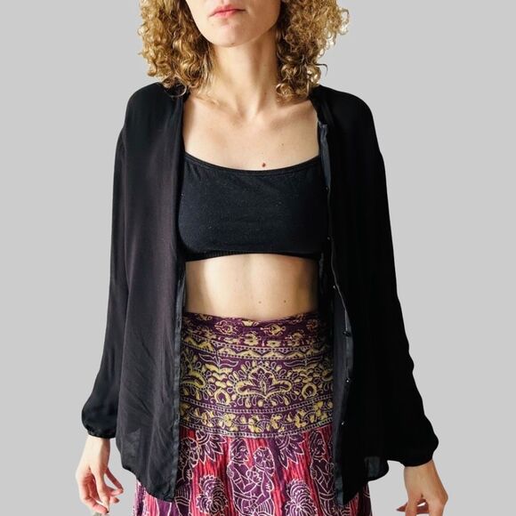 FLANNEL Black Lace Back Silk Trim Blouse – Size 0 (S) – Australian Quiet Luxury - Picture 9 of 11